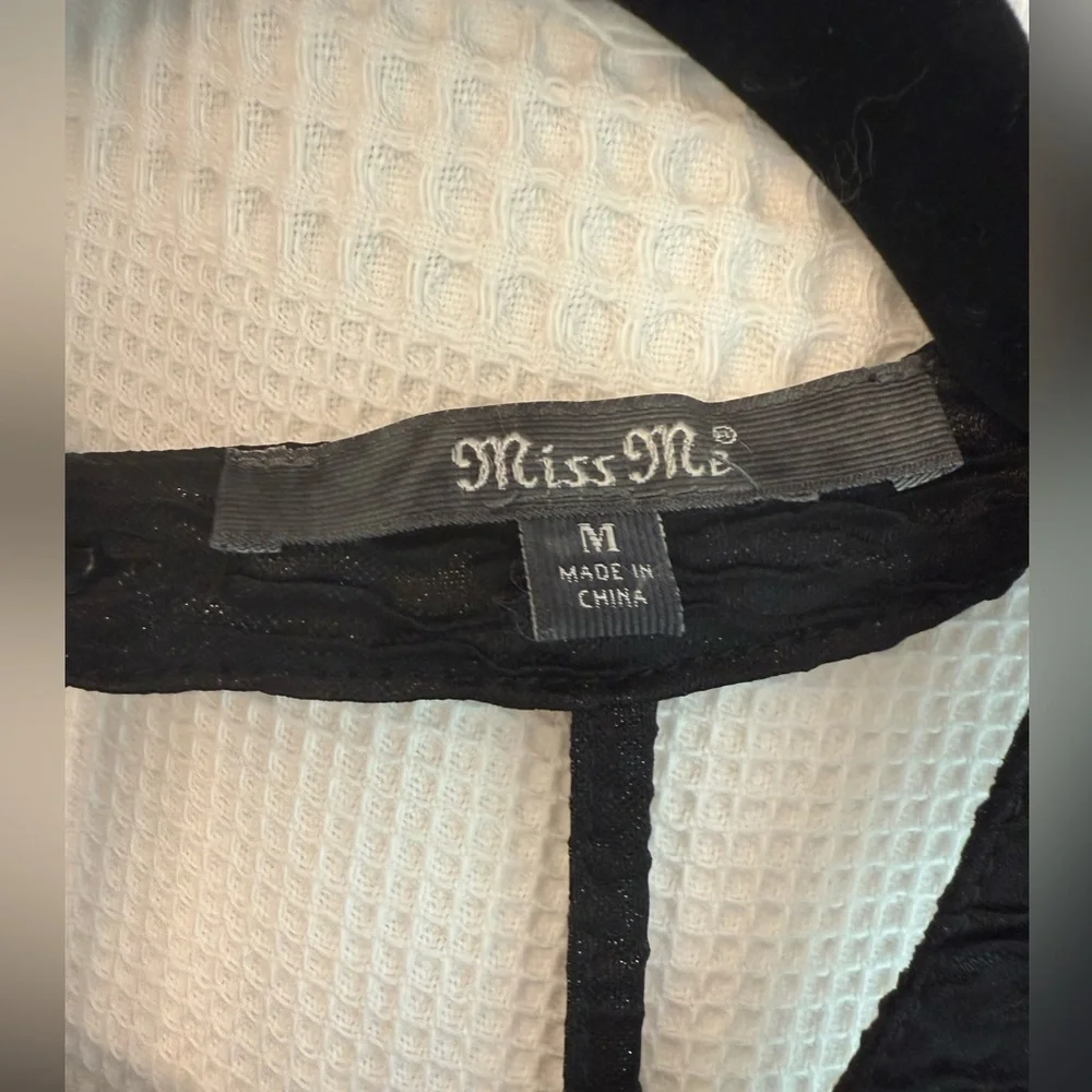 Miss Me Black and Silver Sequin Chevron Tank Top - Picture 4 of 4